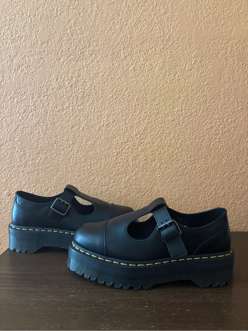 Dr. Martens Bethan Women’s Platform Polish Smooth Leather Shoes Size 9 New
